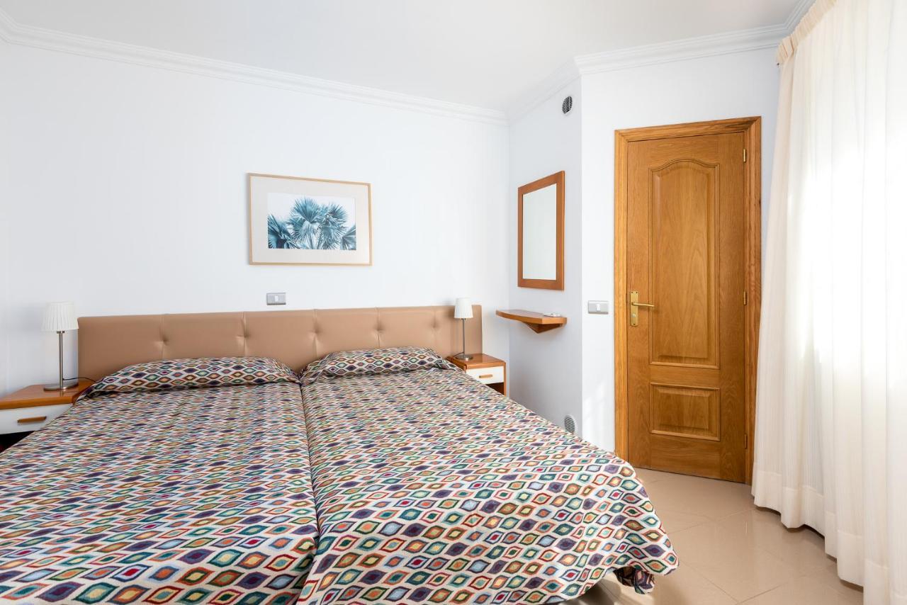 Edificio Playa Apartment Puerto De Mogan Luaran gambar