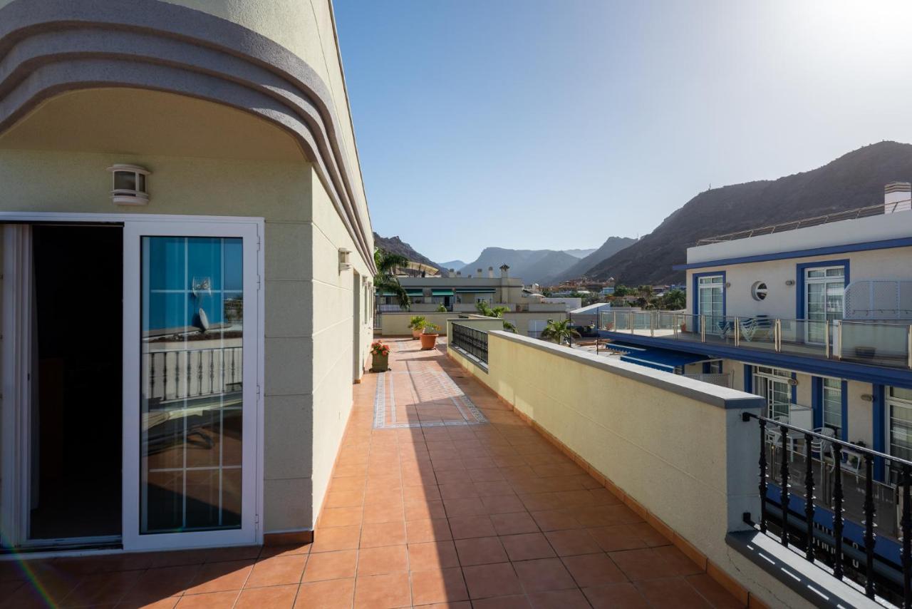 Edificio Playa Apartment Puerto De Mogan Luaran gambar