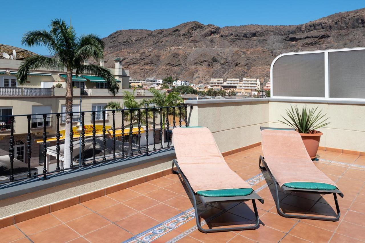 Edificio Playa Apartment Puerto De Mogan Luaran gambar