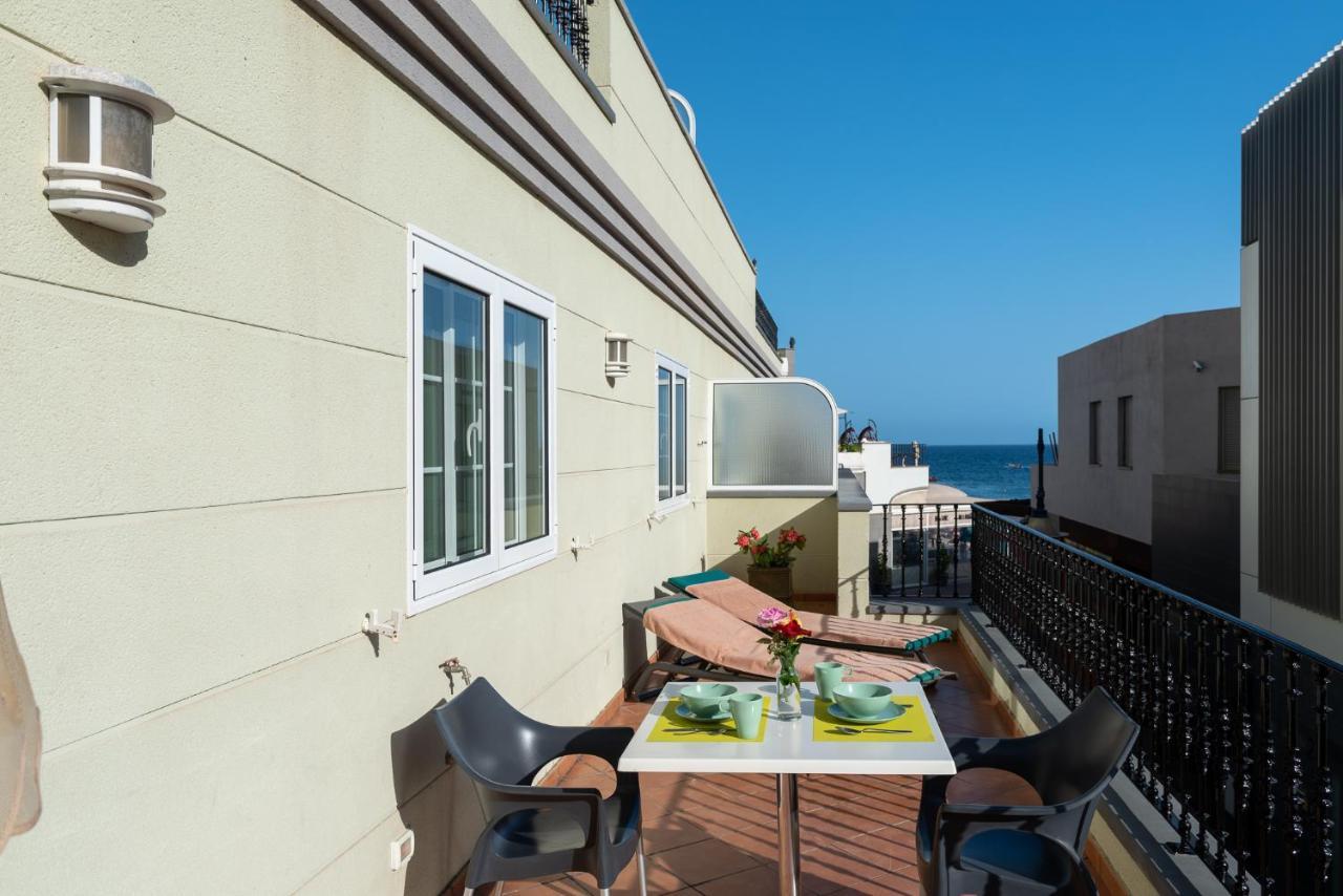 Edificio Playa Apartment Puerto De Mogan Luaran gambar