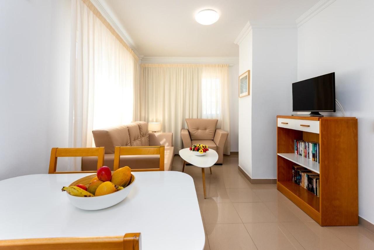 Edificio Playa Apartment Puerto De Mogan Luaran gambar
