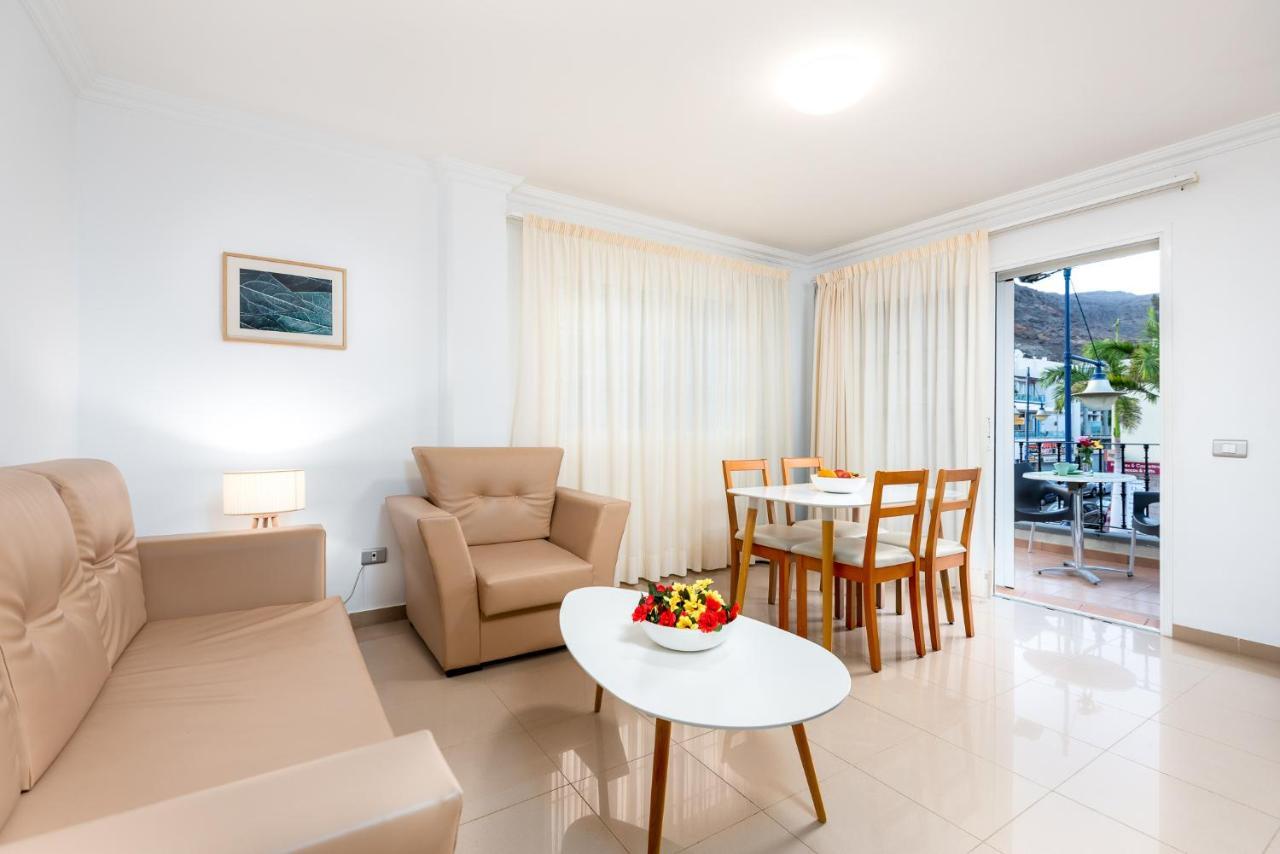 Edificio Playa Apartment Puerto De Mogan Luaran gambar