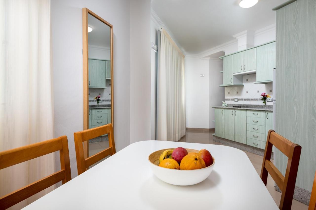 Edificio Playa Apartment Puerto De Mogan Luaran gambar