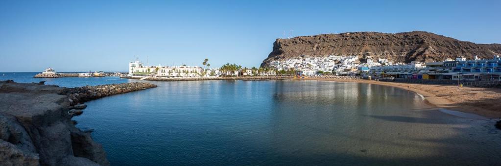Edificio Playa Apartment Puerto De Mogan Luaran gambar