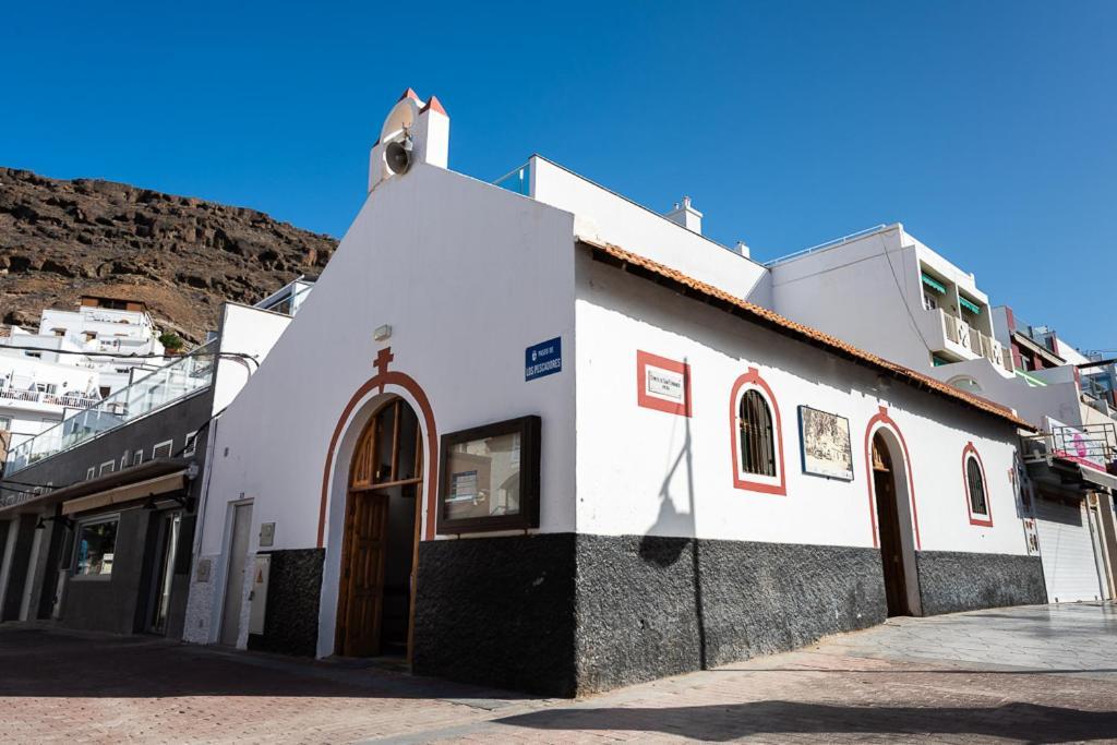 Edificio Playa Apartment Puerto De Mogan Luaran gambar